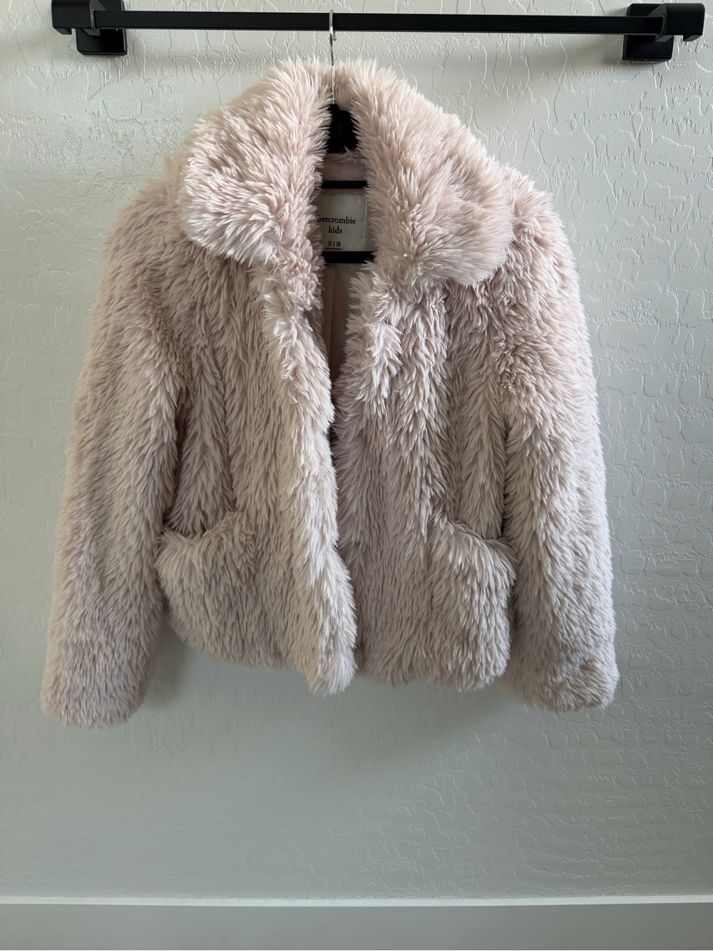 Abercrombie Faux Fur Plush Jacket - Blush Pink